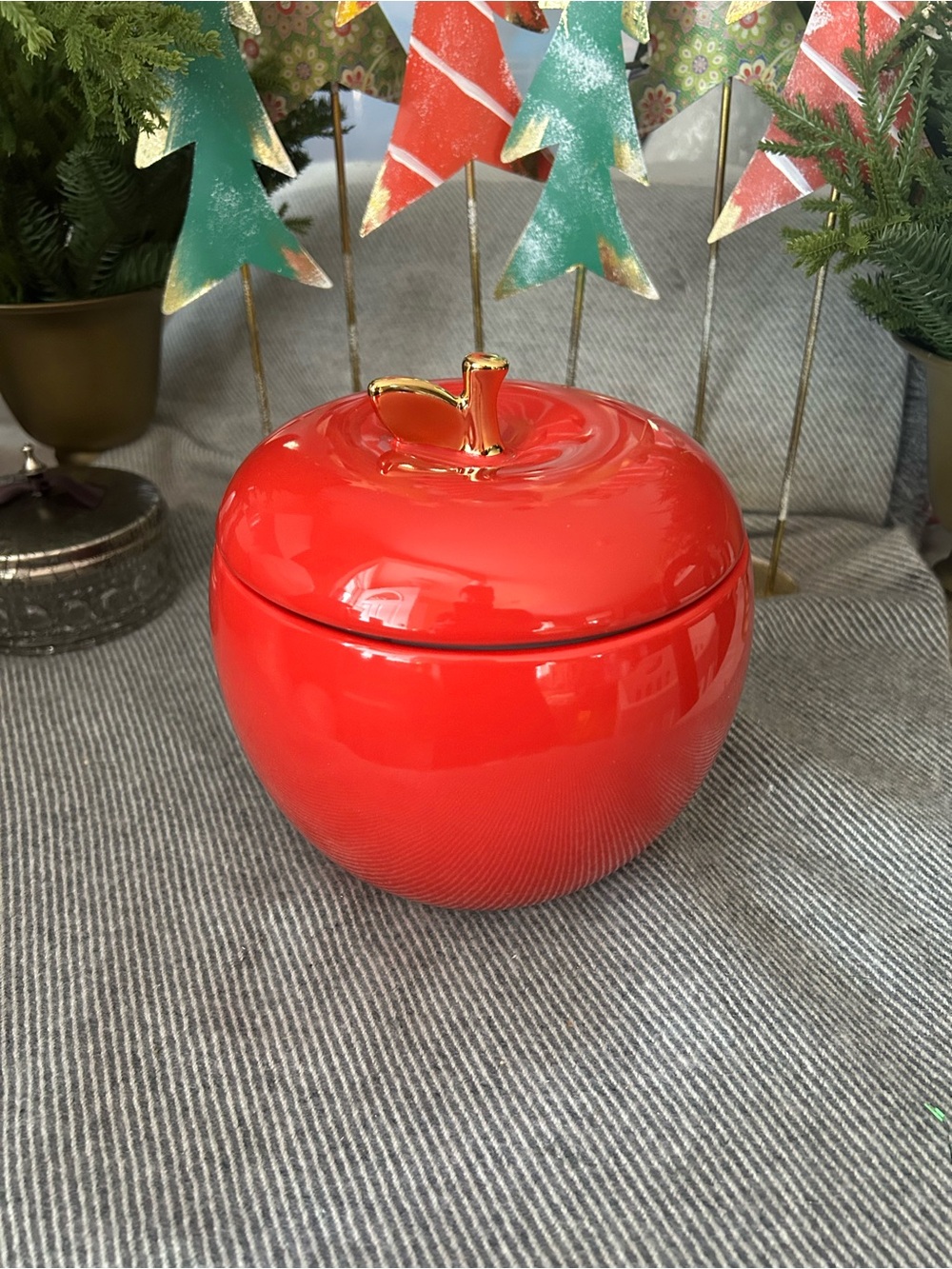 Kate Spade Red Ceramic Apple Cookie Jar ***NEW